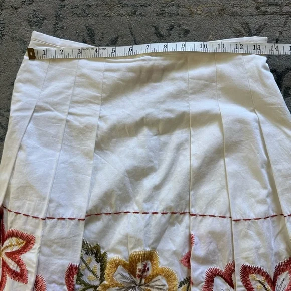 Sunny Leigh Vintage Embroidered Floral Skirt – Size 4P - Picture 11 of 12